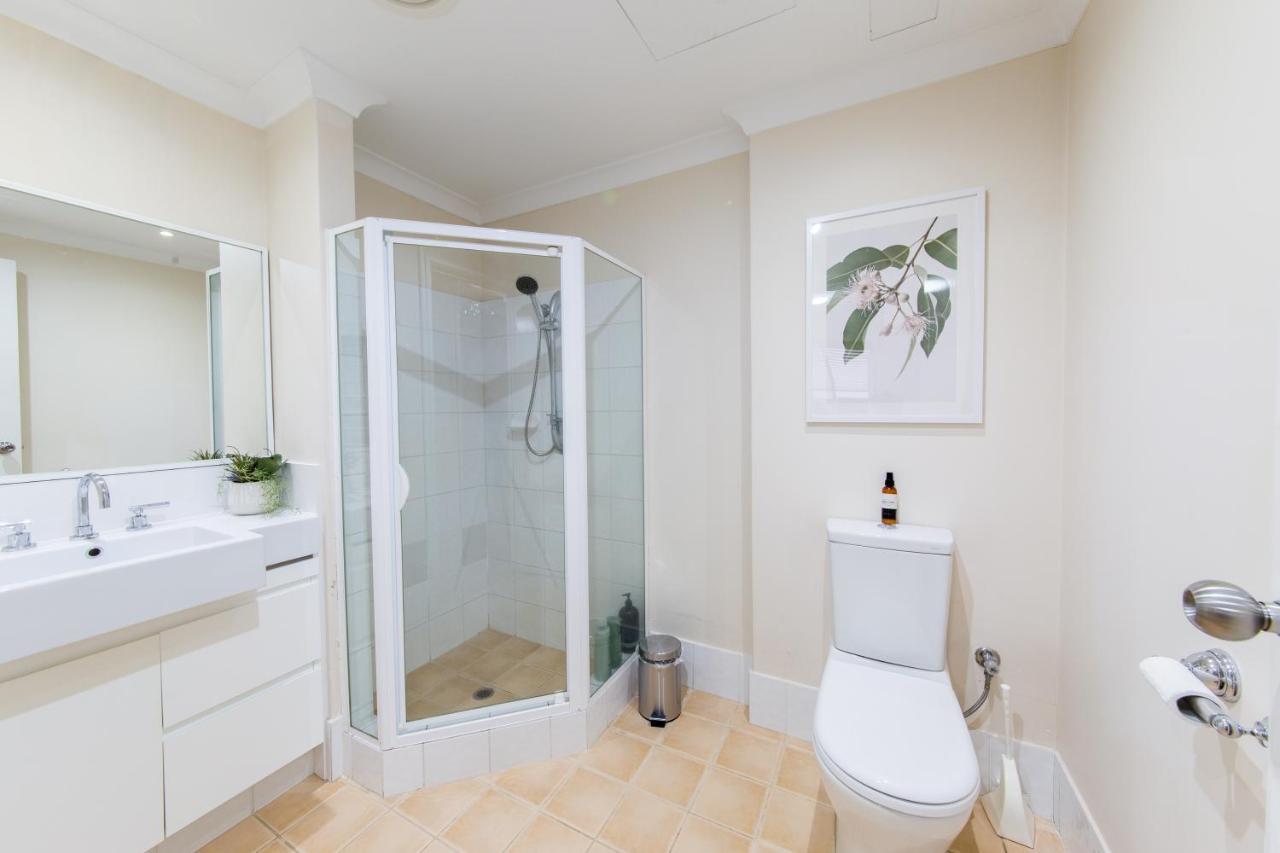 Spacious Homely Close To Everything